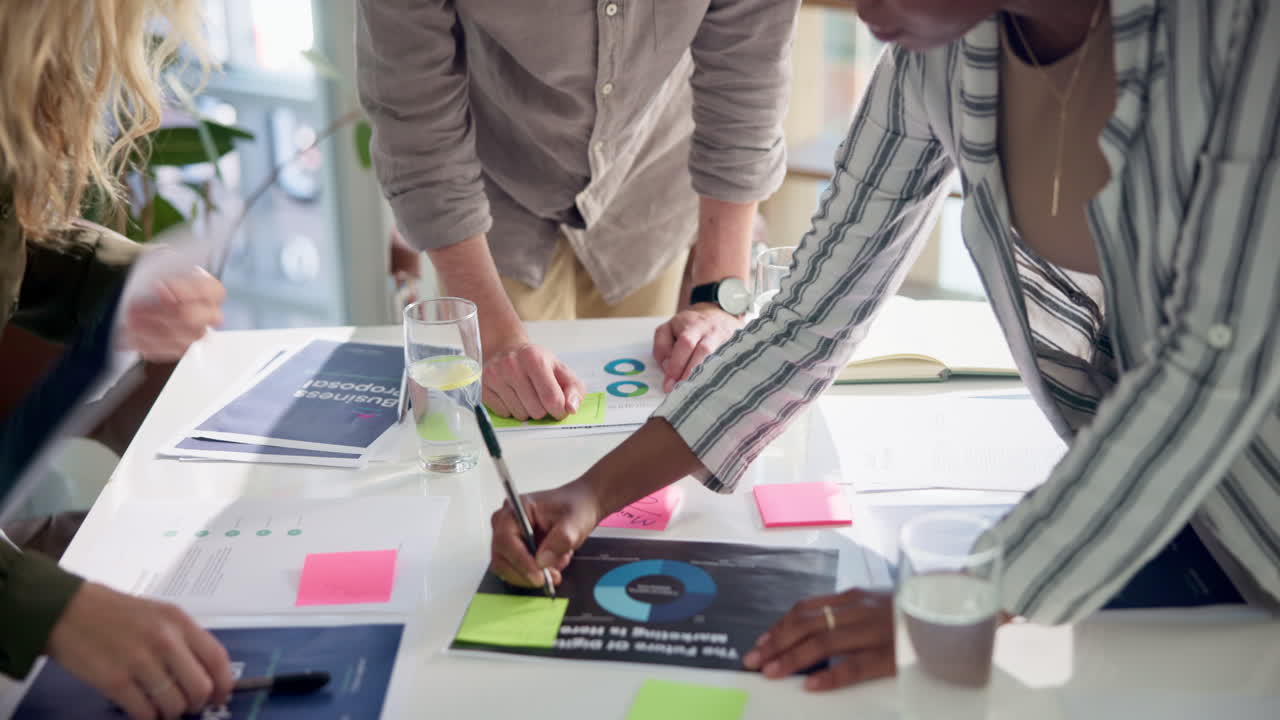 reuniones de negocios y colaboración