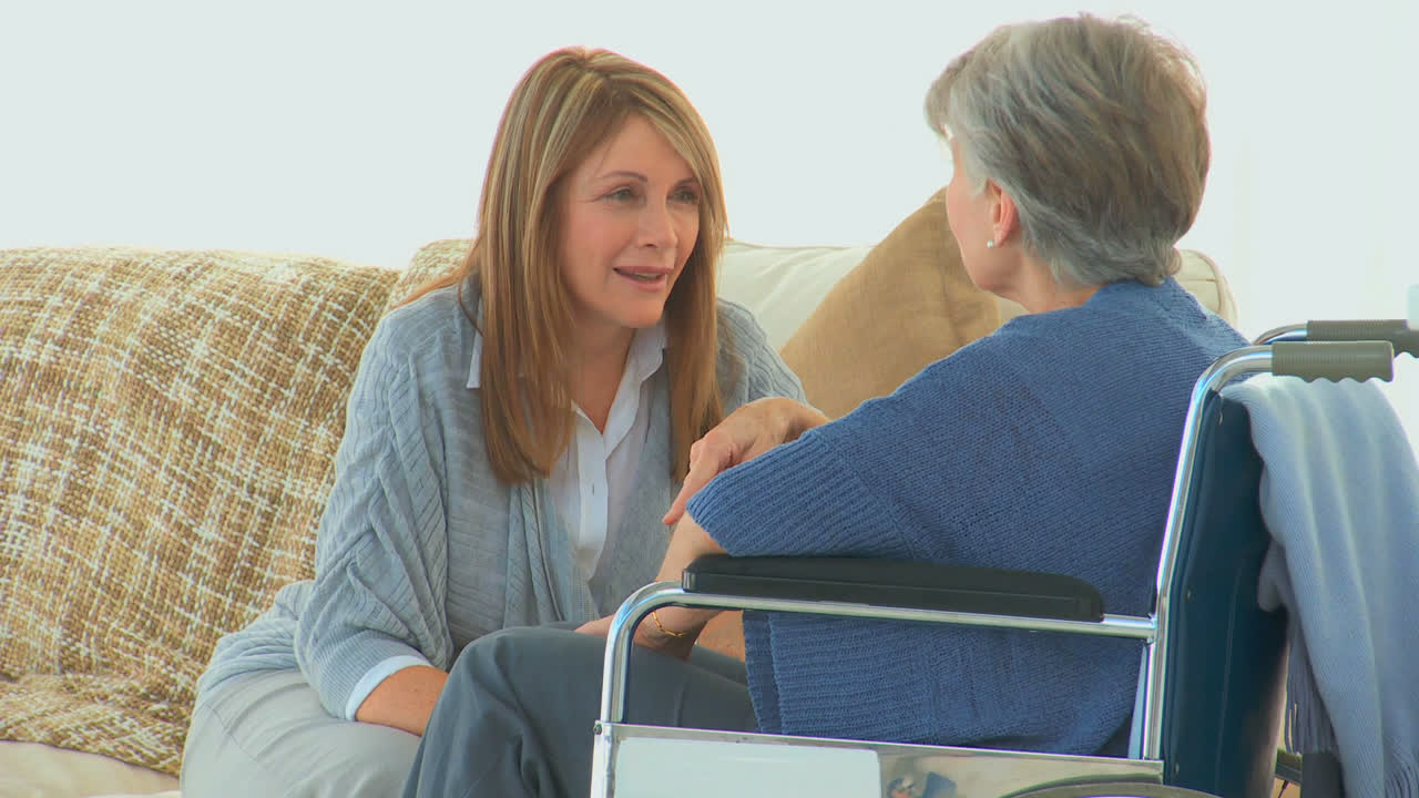 dos amigos hablando juntos