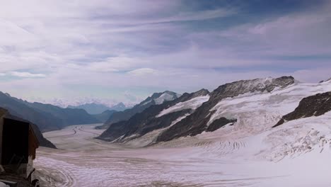 Die-Schönheit-Der-Berglandschaft-In-Lauterbrunnen,-Schweiz