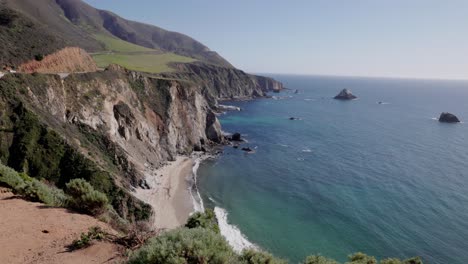 Costa-Con-Océano-En-Big-Sur,-California-En-Slomo