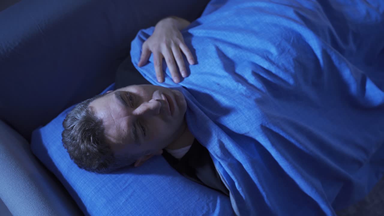 tener malos sueños mientras duerme.