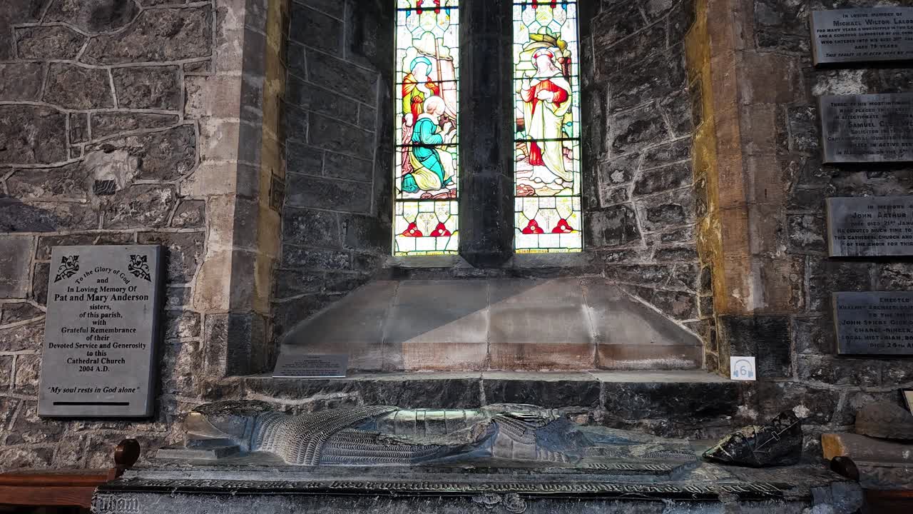 아일랜드 킬케니 시 (kilkenny city, ireland) - 세인트 캐니스 대성당 (st canice's cathedral) - 아름다운 스테인드 글래스 창문이 있는 대성당에 묻힌 기사