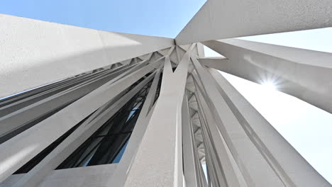 vista esterna della sinagoga della casa della famiglia abramica ad abudhabi