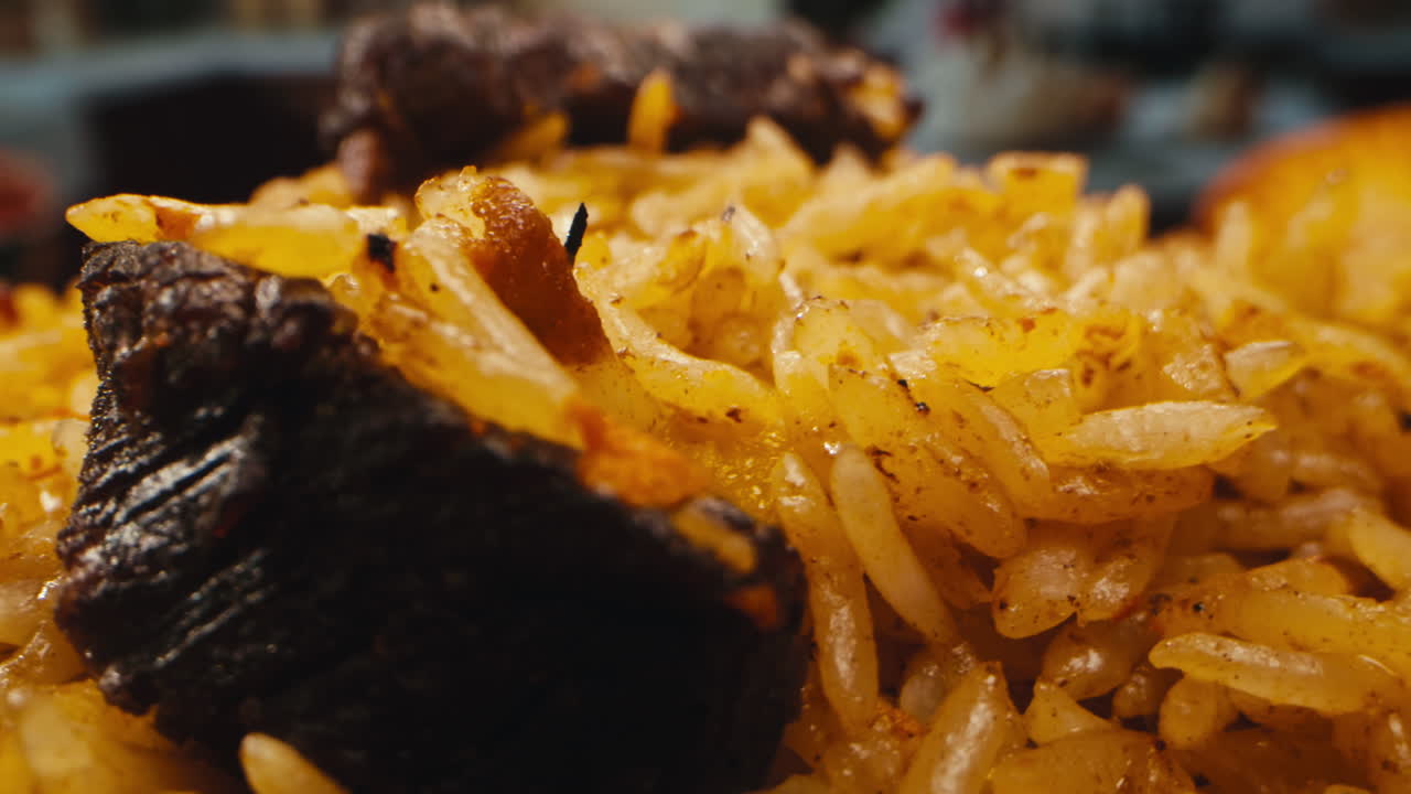primo piano di biryani