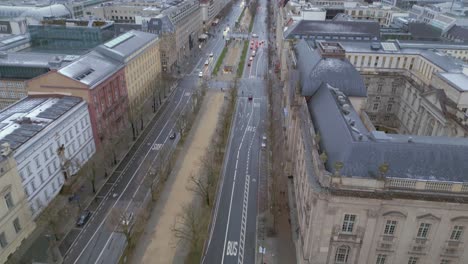 berlin unter den linden street to gate