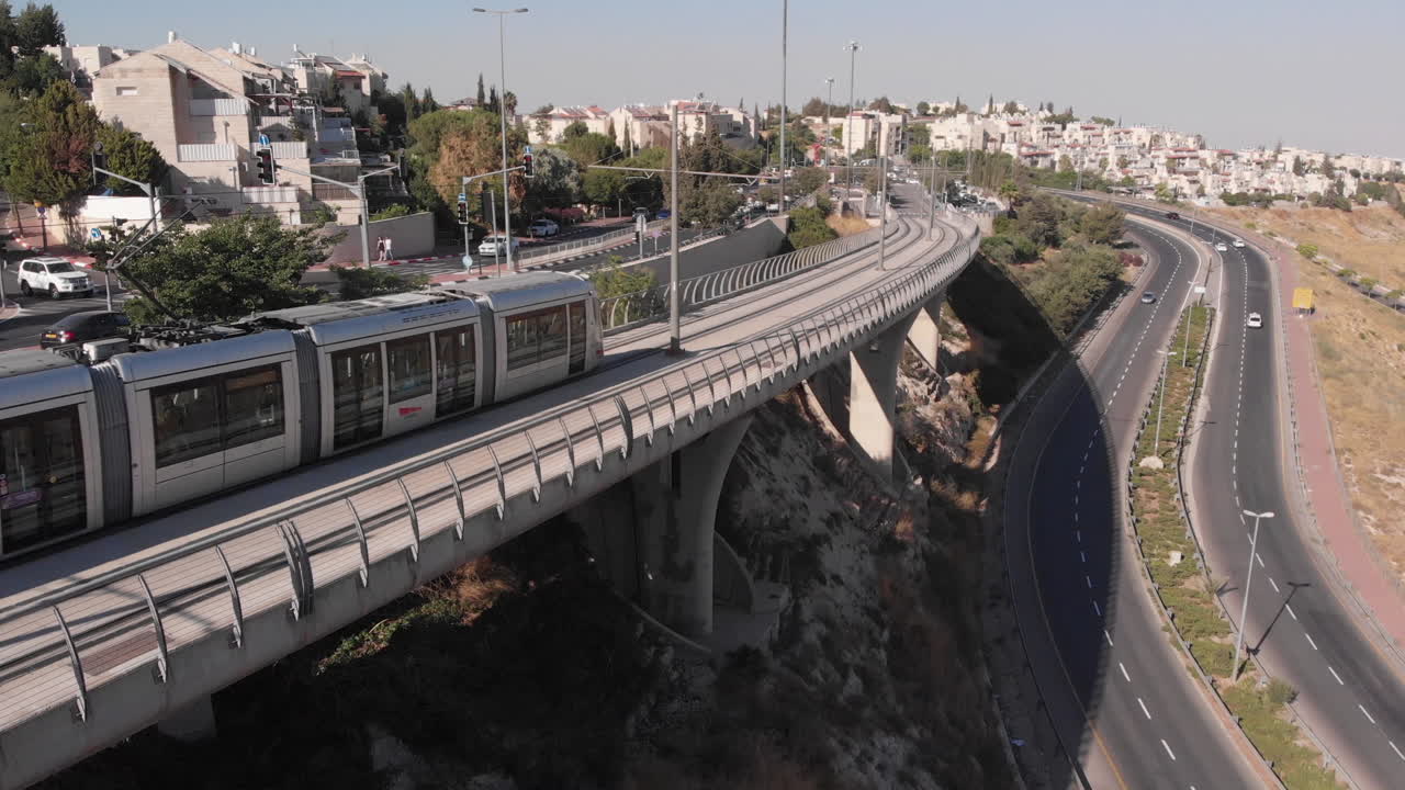 Vista aerea della metropolitana leggera di Gerusalemme