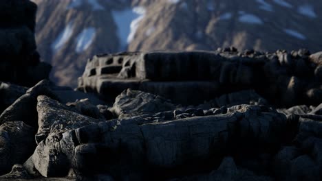 rocas y piedras en las montañas de los alpes