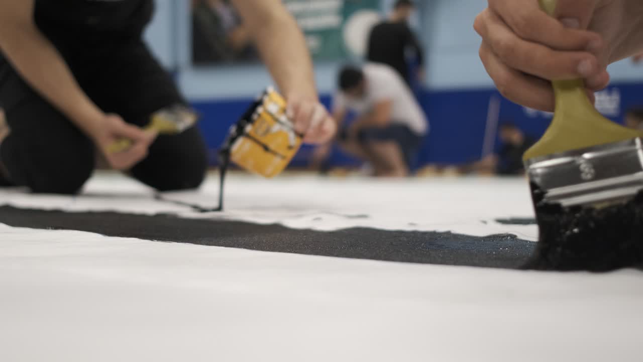 사람 들 의 캘리그라피 그림