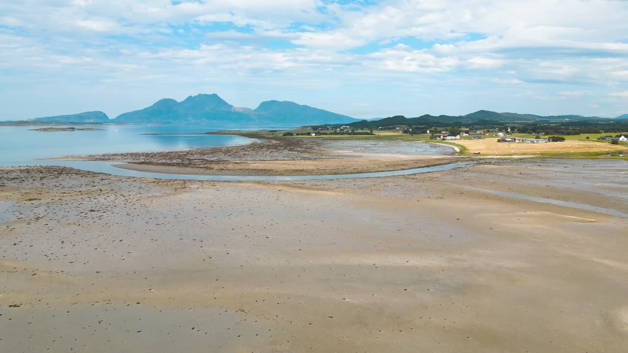 노르웨이 헬 ⁇ 랜드 해안 에서 여름