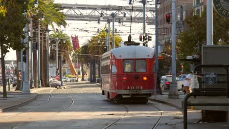 Vintage-Tram-in-Downtown-San-Francisco