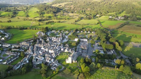 Hawkshead-Village-Lake-District-Cumbria-Reino-Unido-Imágenes-Aéreas-4k