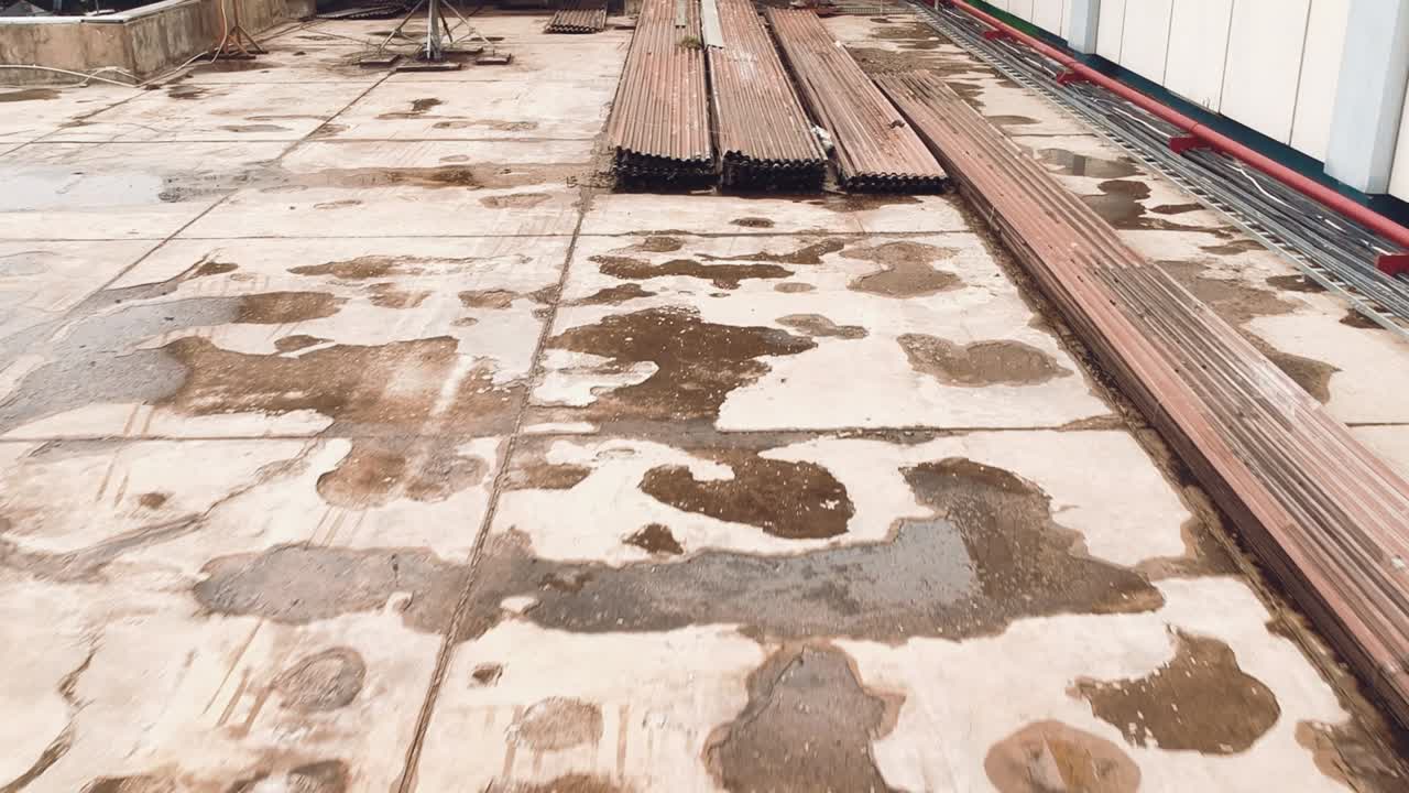 큰 지붕 꼭대기의 비디오