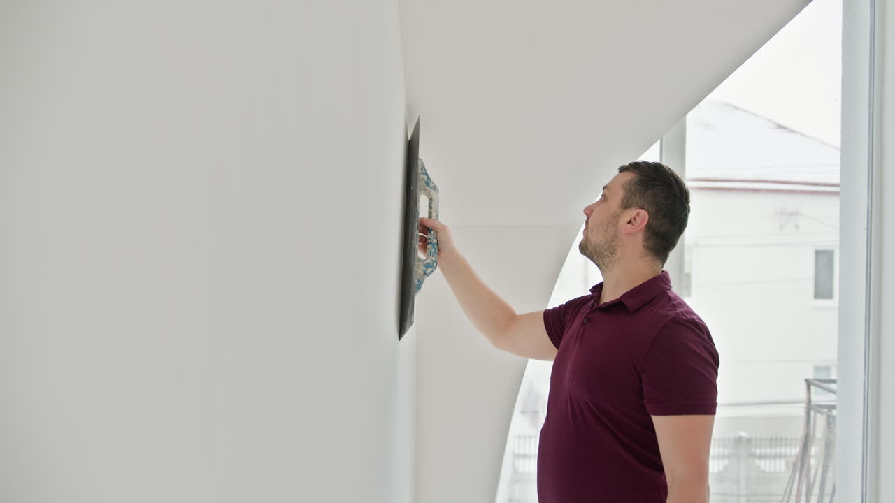 Intonacare un muro