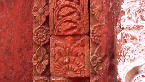 the red brick architecture is evident on the outer walls of this temple which the social system, culture and civilization of that time blossomed.currently, the paintings are almost destroyed.