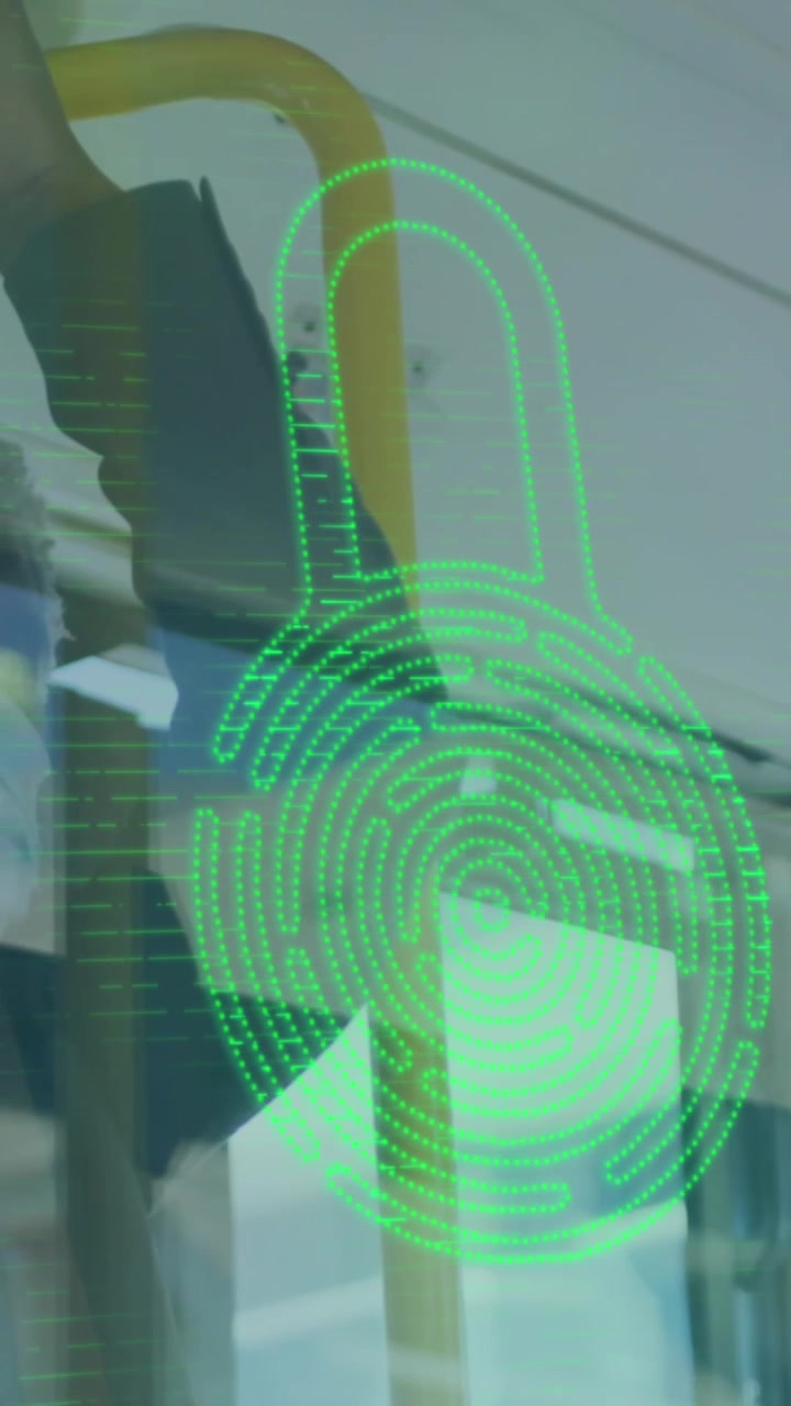 Animazione di globo e data processing su sala server