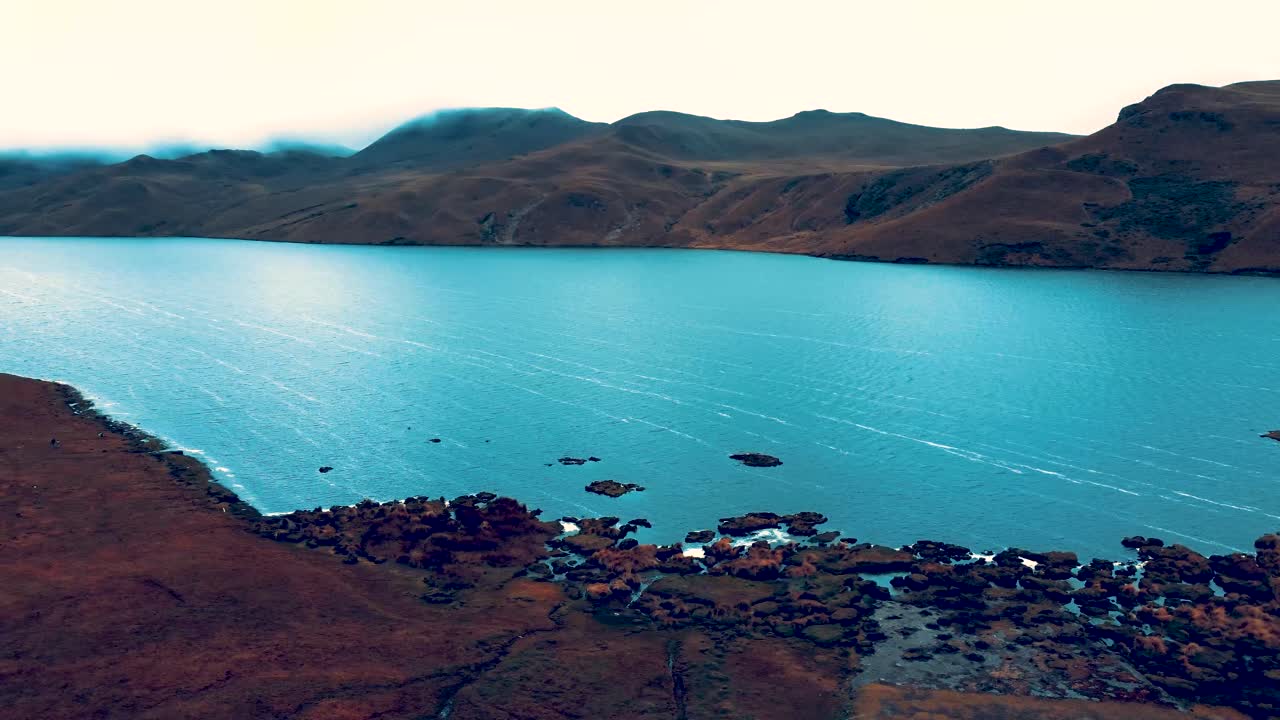 에도르 고원 에 있는 데 라 미카 호수 의 공중 사진