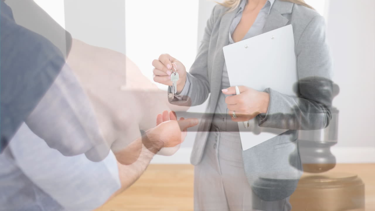 animación digital del agente de bienes raíces entregando las llaves de la casa al cliente 4k