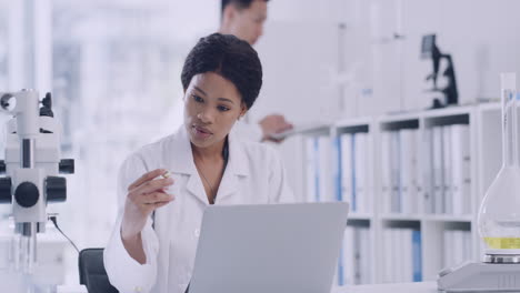 Female-healthcare-specialist-working-on-a-vaccine