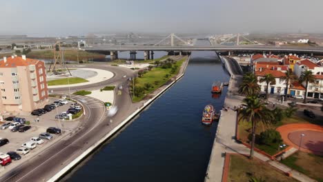 Canal-Central-De-Aveiro-Und-Umgebung,-Portugal