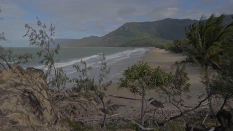 Panorama-Of-Oak-Beach-From-Thala-Nature-Reserve-On-A-Gloomy-Windy-Day-In-QLD,-Australia