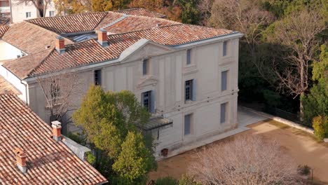 Serene-Chateau-de-Bocaud-in-Jacou,-France---aerial-panoramic