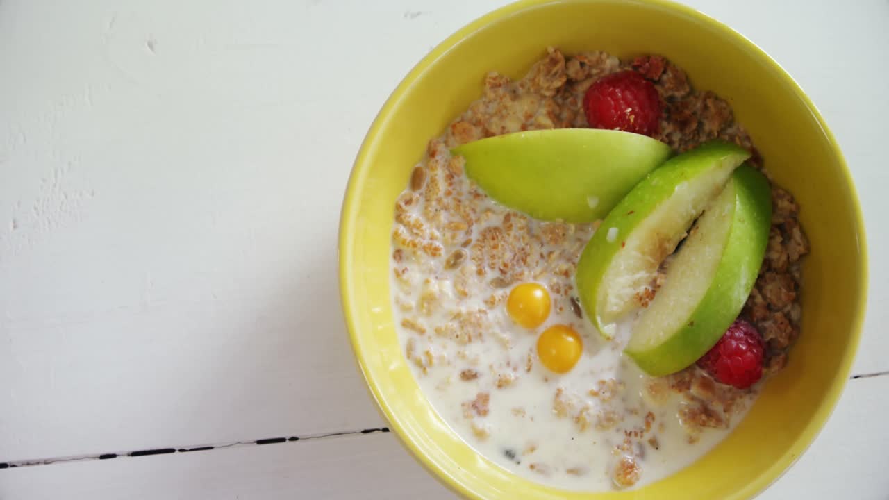 cuenco de cereal de frutas 4k