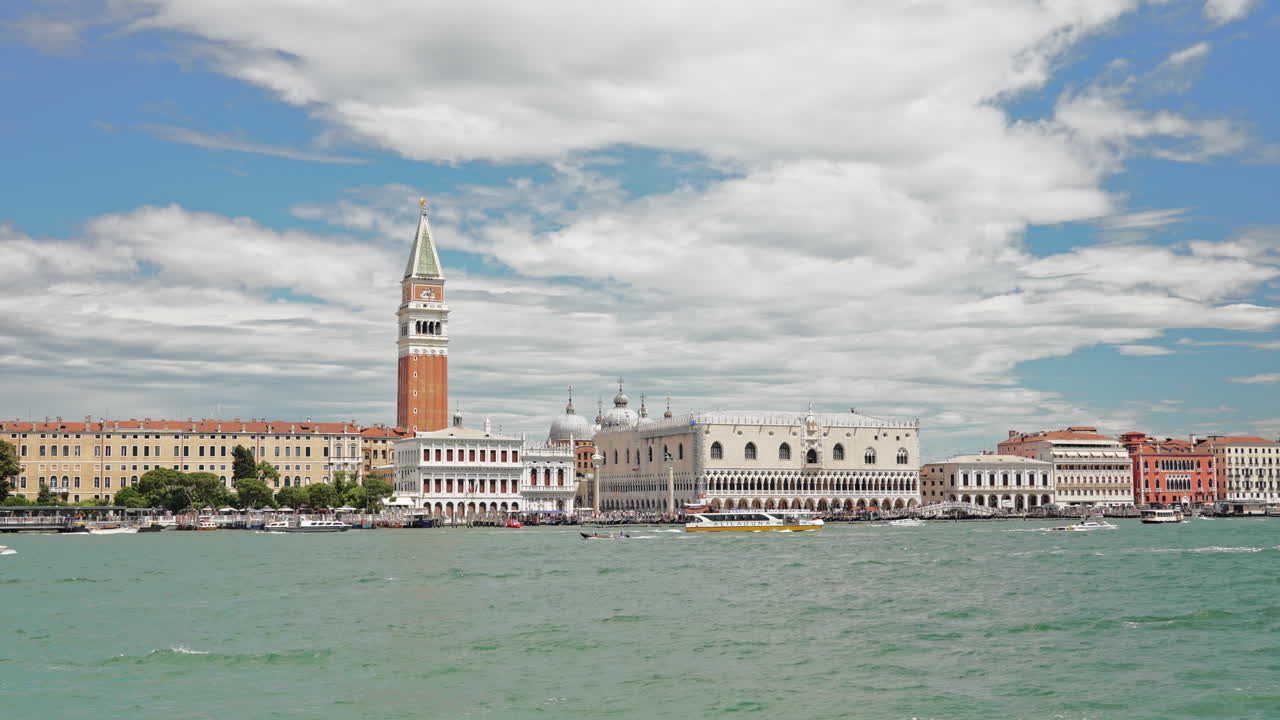 세인트 의 광장 의 전망