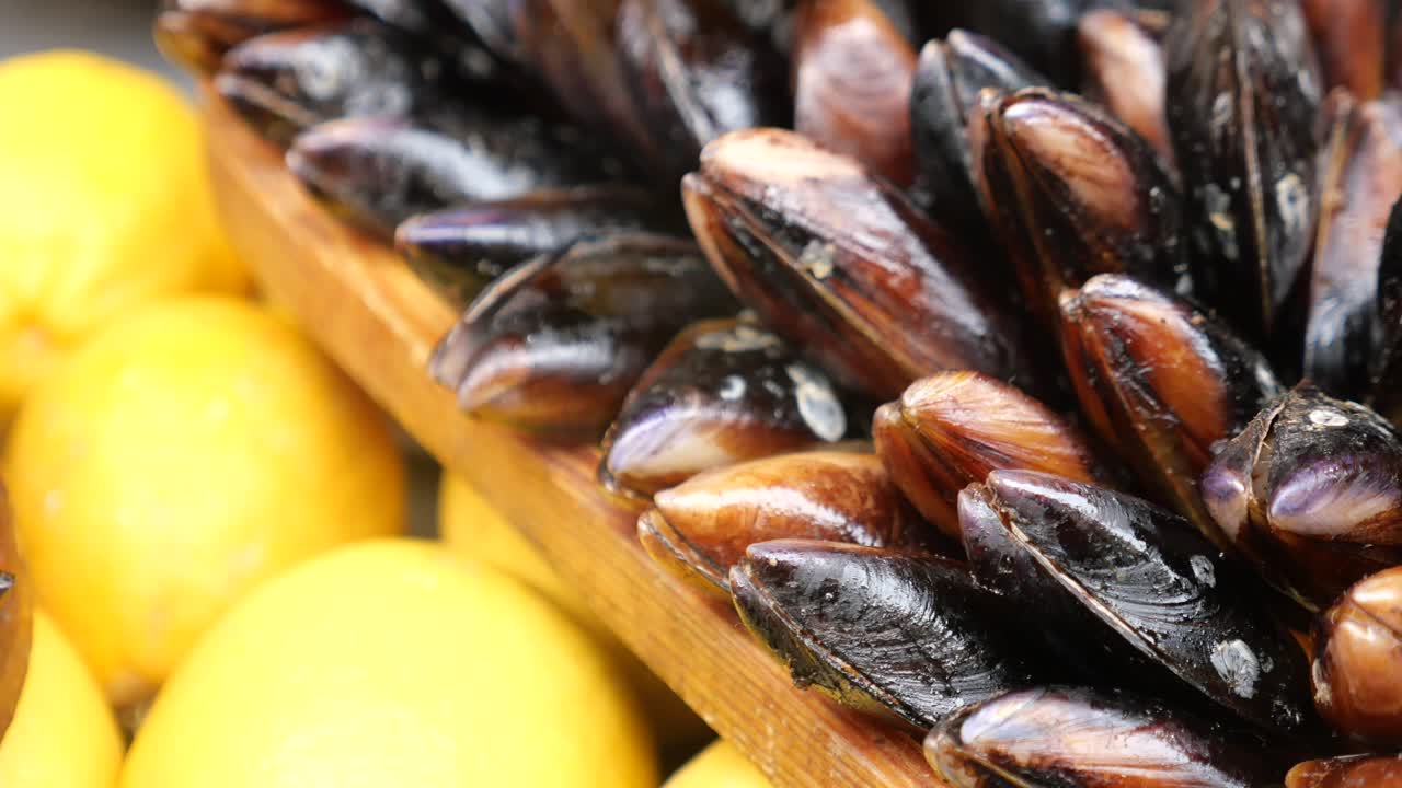Grilled Mussels