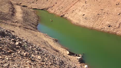 Extreme-low-water-line-at-Oroville-Lake-in-California-during-extreme-drought