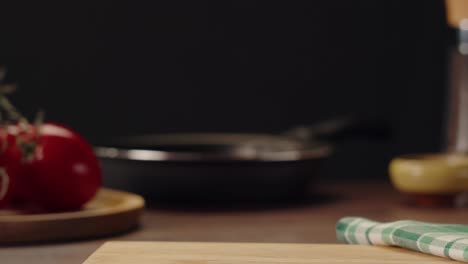 preparing sliced ham