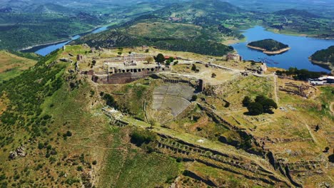 Die-Akropolis,-Was-Oberstadt-Bedeutet,-Hat-Die-Wichtigsten-überreste-Der-Antiken-Stadt-Pergamon-In-Izmir---Türkei