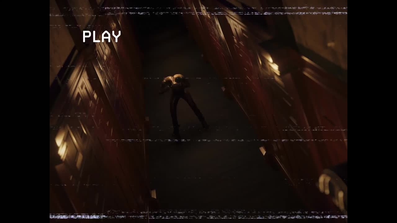 animación de la pantalla de reproducción que muestra una figura calva sin camisa en un pasillo oscuro sosteniendo la cabeza con dolor