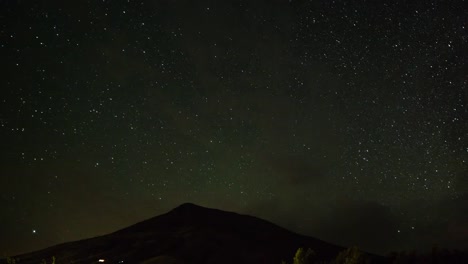 Stromboli-Estrellas-4k-00