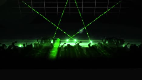 Silhouette-Von-Menschen,-Die-In-Einem-Club-Mit-Grünen-Laserlichtern-Feiern