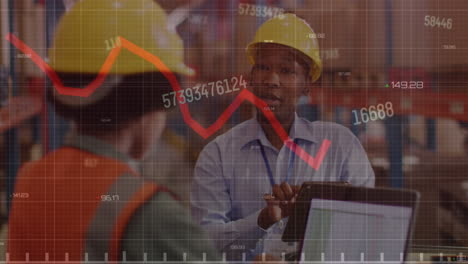 animación de estadísticas con línea roja y procesamiento de datos sobre diversas personas que trabajan en el almacén