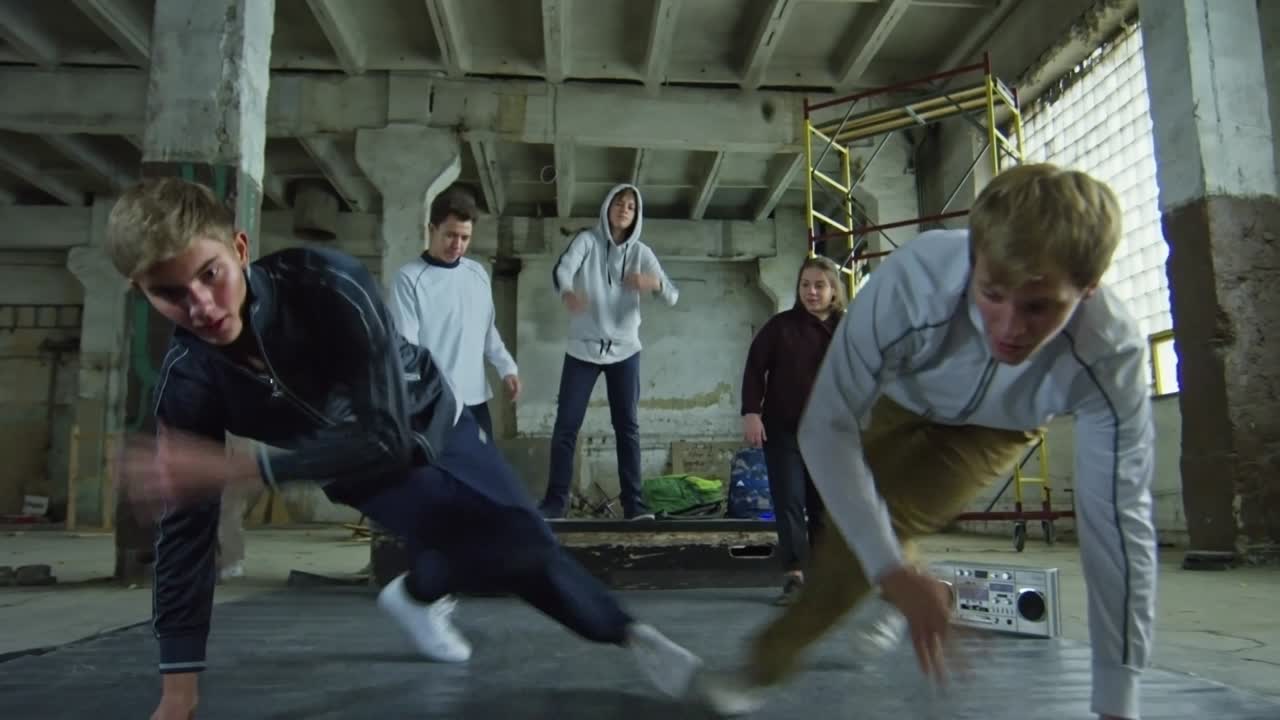 современные танцевальные движения