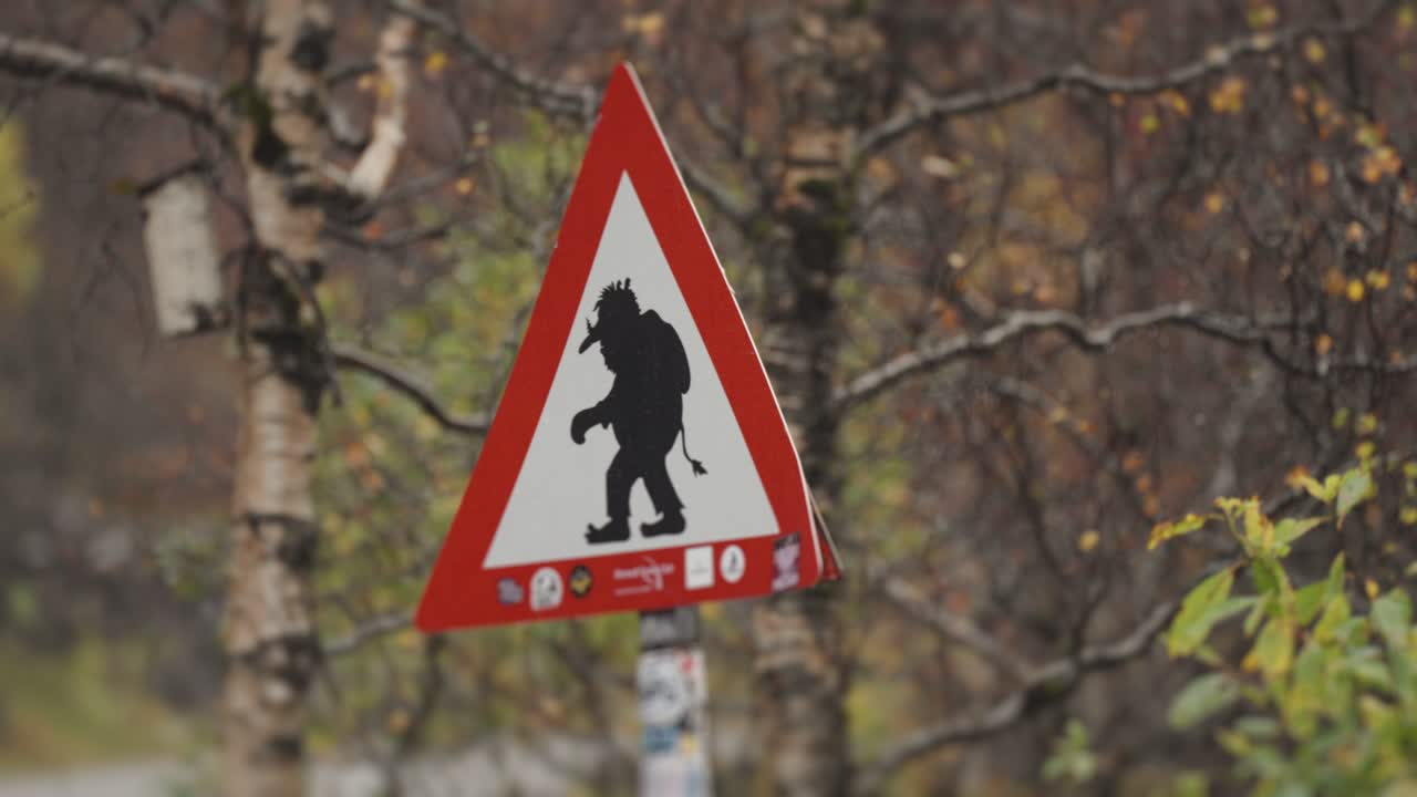 노르웨이 트롤스티겐의 트롤 경고 표지판