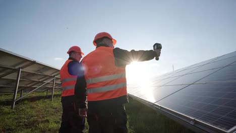 inspector examination of photovoltaic modules using a thermal imaging camera
