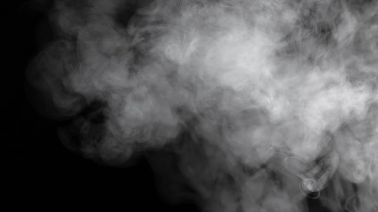 explosión de humo blanco y se evaporó en el cielo, cámara lenta