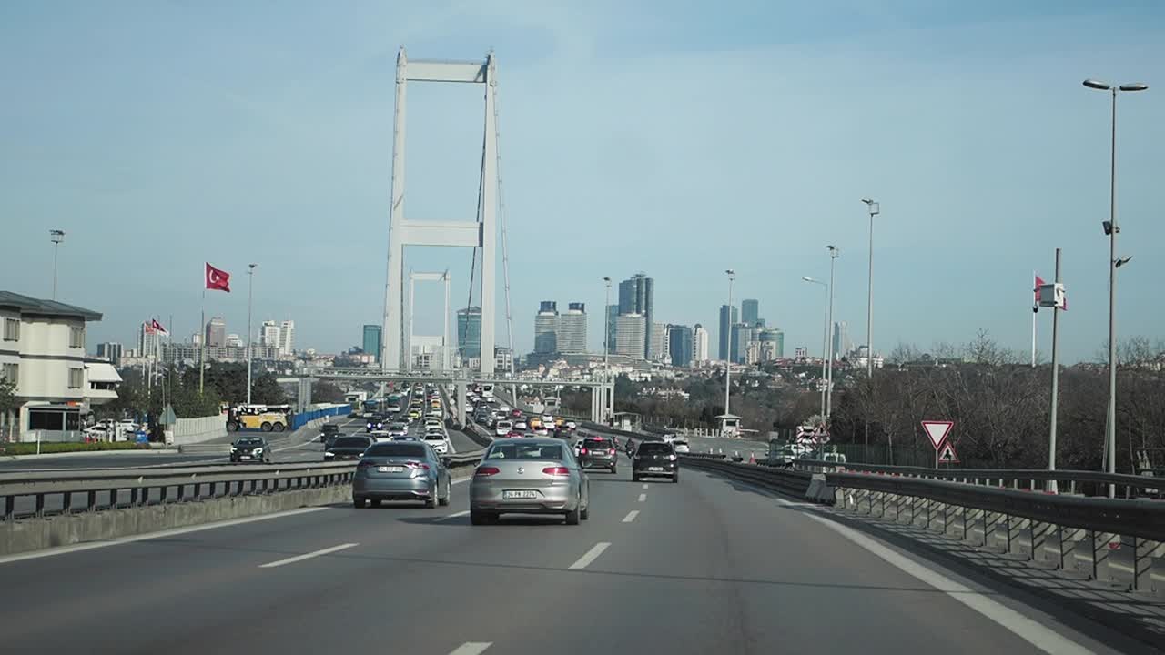 터키 이스탄불에 있는 파티흐 술탄 메흐메트 다리