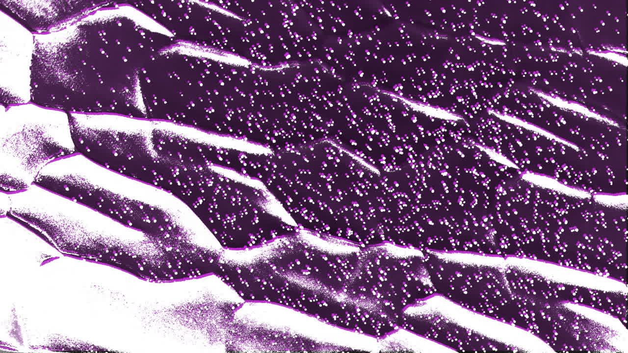 animación de movimiento y cambio de textura púrpura con puntos blancos y espacio de copia en fondo negro