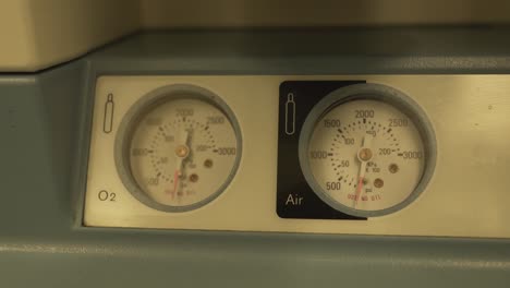 Close-view-of-two-pressure-gauge-of-anaesthetic-machine-oxygen-and-medical-air