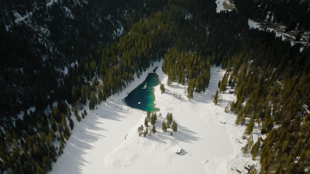 caumasee desde un punto de vista muy alto