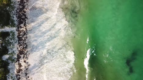 Top-down-blick-Auf-Die-Paradiesische-Landschaft