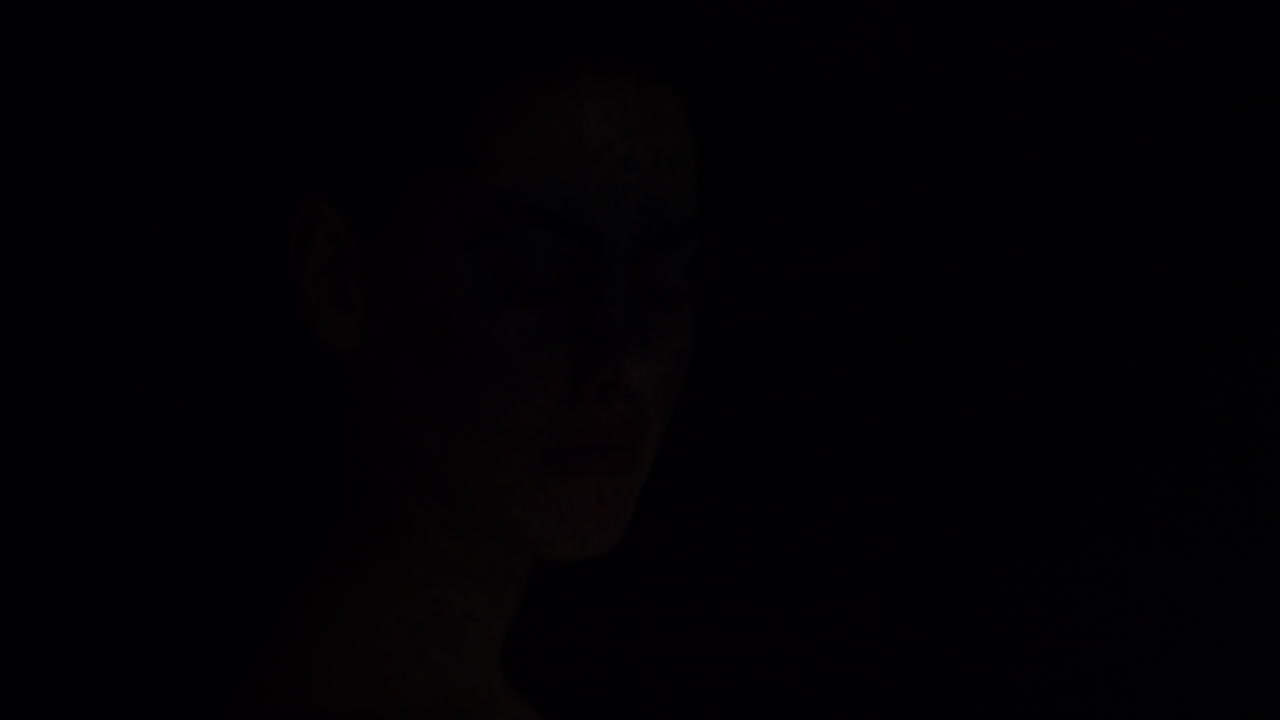 maquillaje de pintura facial de color, retrato de mujer