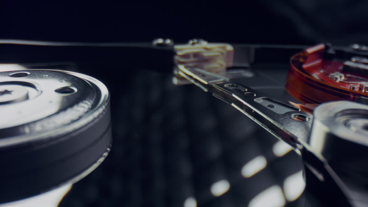 близкий диск жесткого диска с компьютера