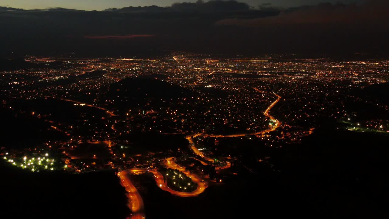luces nocturnas de la ciudad de lapso de tiempo