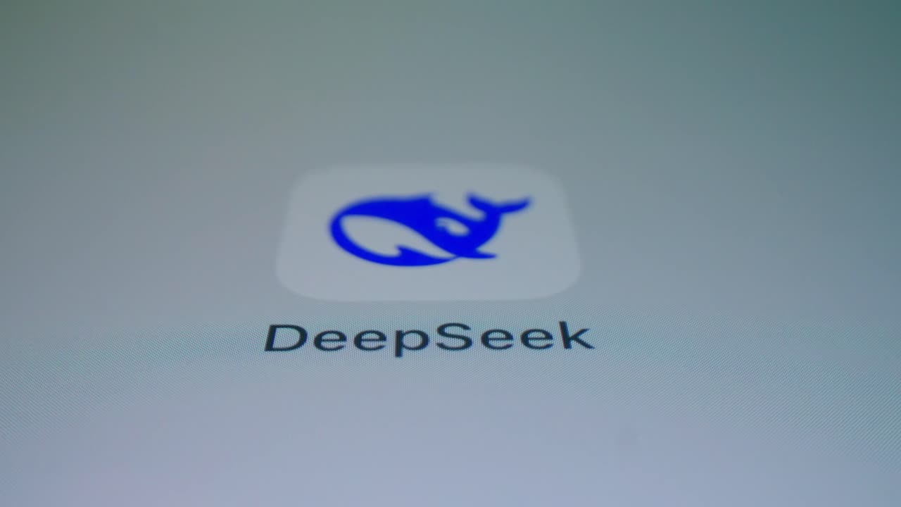 DeepSeek App Interface on Smartphone