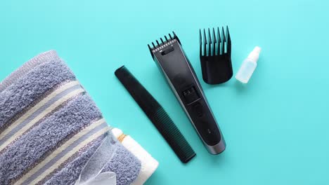 accesorios para cortar el cabello, el peine y el peinado