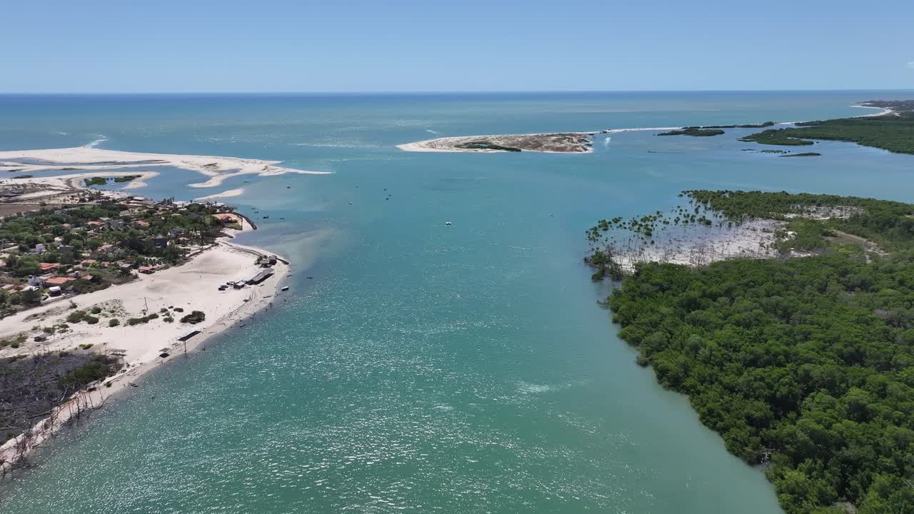 Macapa Beach Luis Correia -rannalla, Piaui, Brasilia. Rantamaisema. Luonnon merimaisema. Matkakohde. Macapa Beach Luis Correia -rannalla, Piaui, Brasilia. Turkoosi vesi
